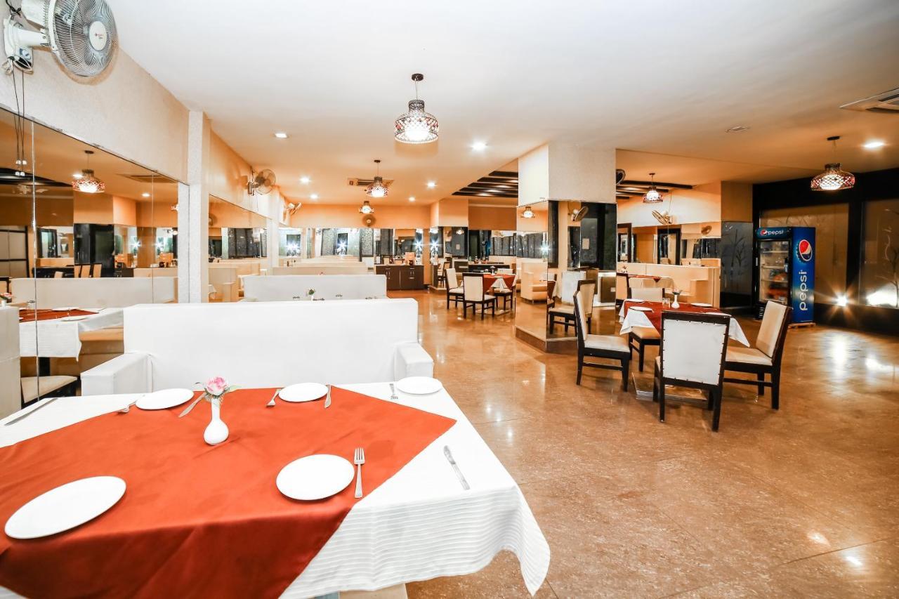 Oyo 35769 Hotel Rishabh Jhānsi Esterno foto