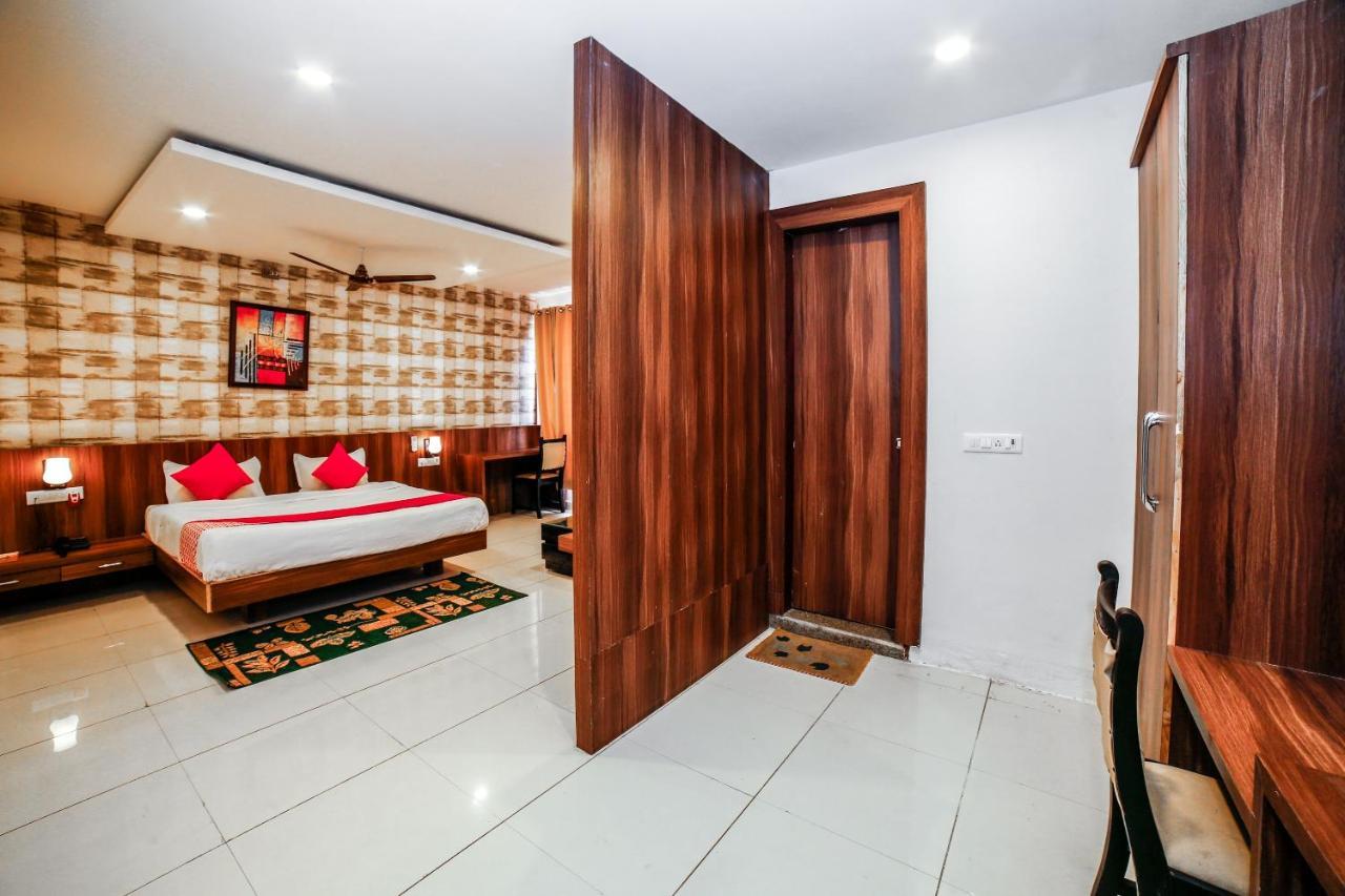 Oyo 35769 Hotel Rishabh Jhānsi Esterno foto