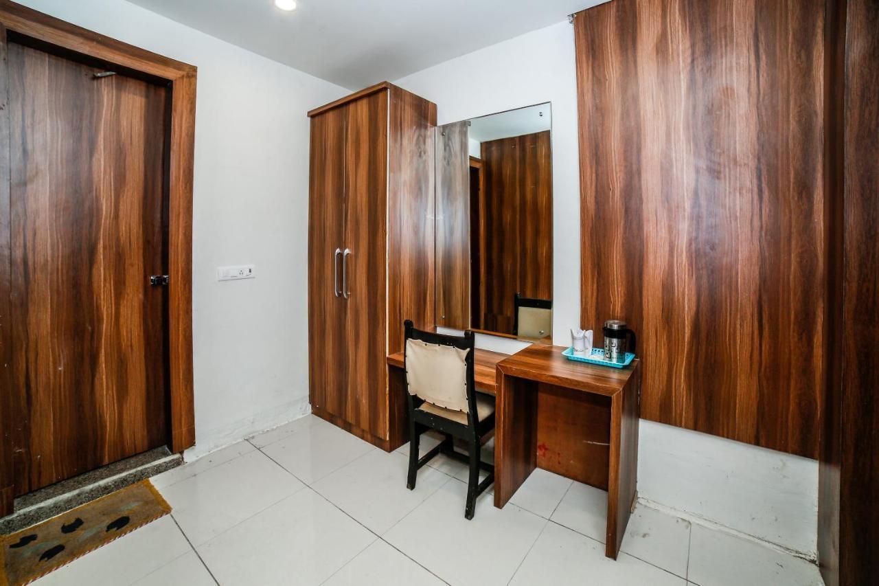 Oyo 35769 Hotel Rishabh Jhānsi Esterno foto